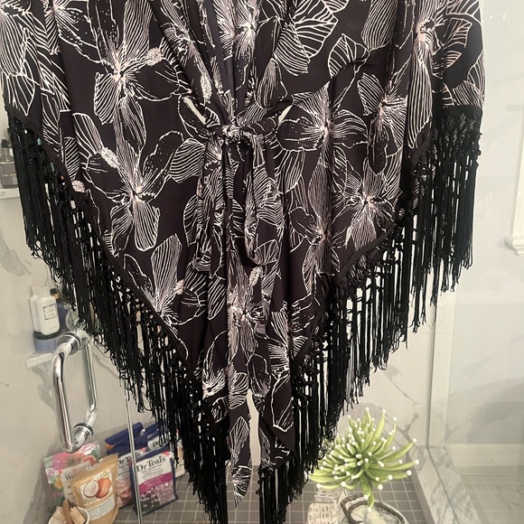 Free press kimono top duster beach cover up size medium but fits one size all - Picture 6 of 15